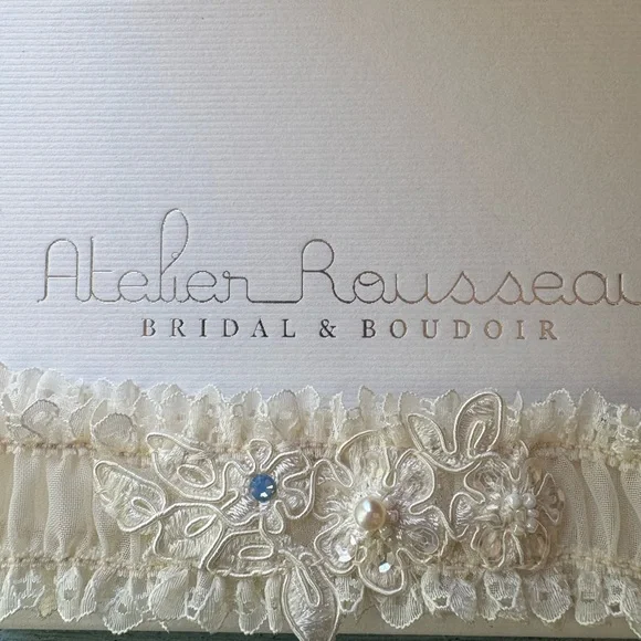 For the Bride - Beautiful Cream Lace Garter with Beading & Pearls - Picture 11 of 13